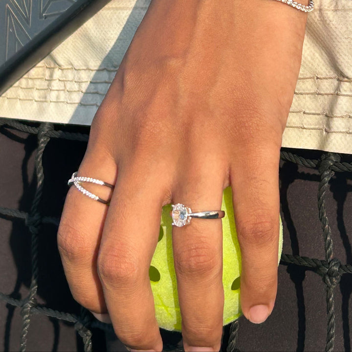 Classic oval zircon solitaire ring