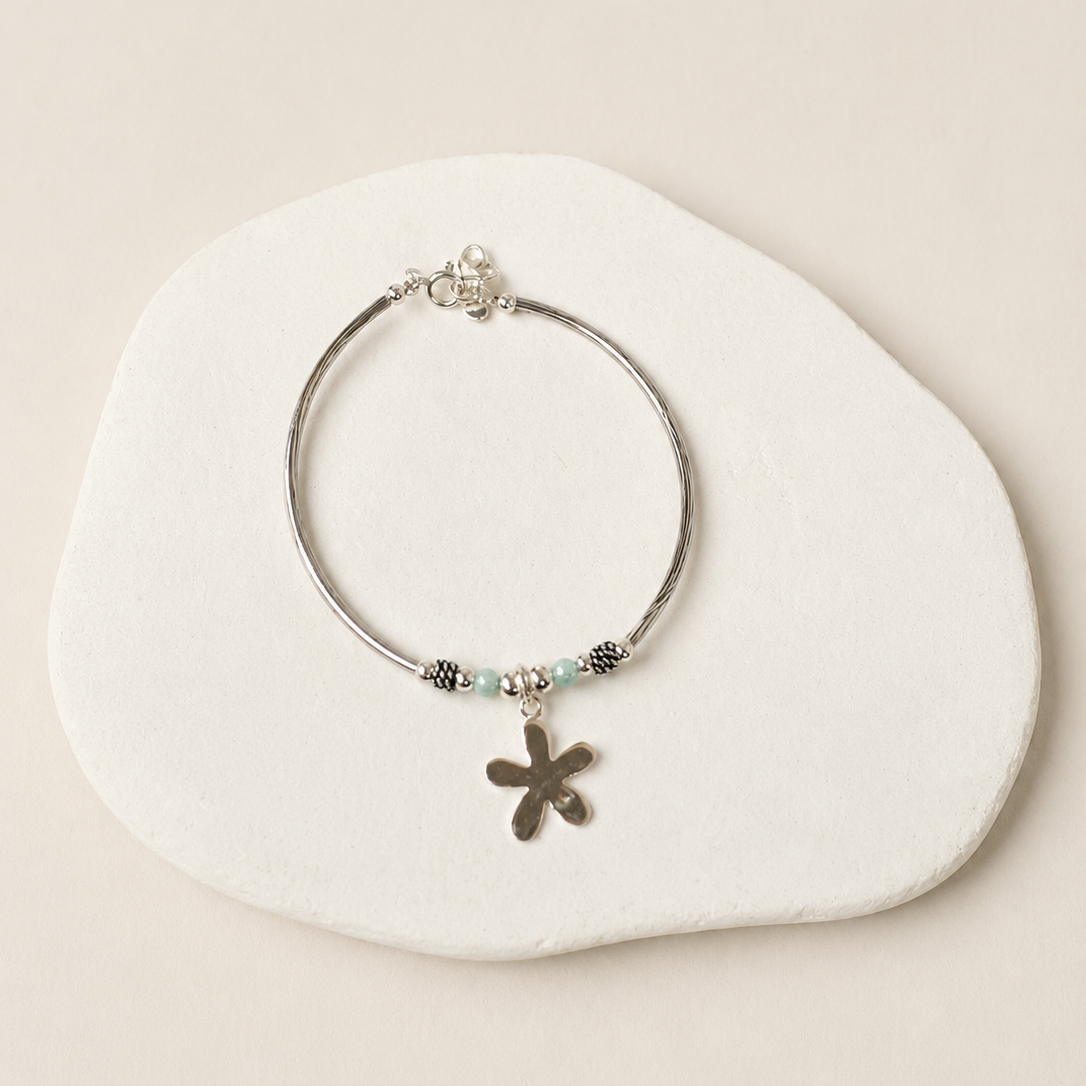 Flower charm bracelet