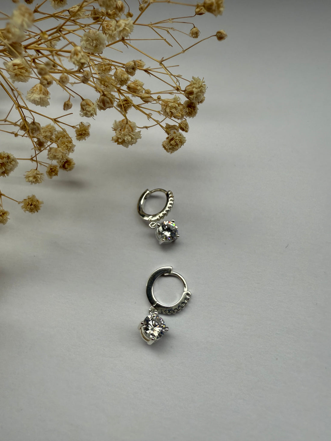 Aura hoops