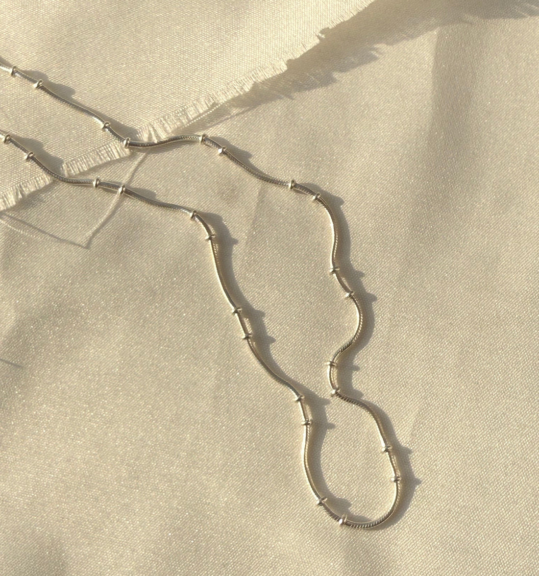 Beads silver chain 18''