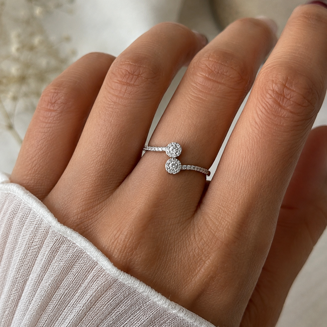 Vivienne zircon ring