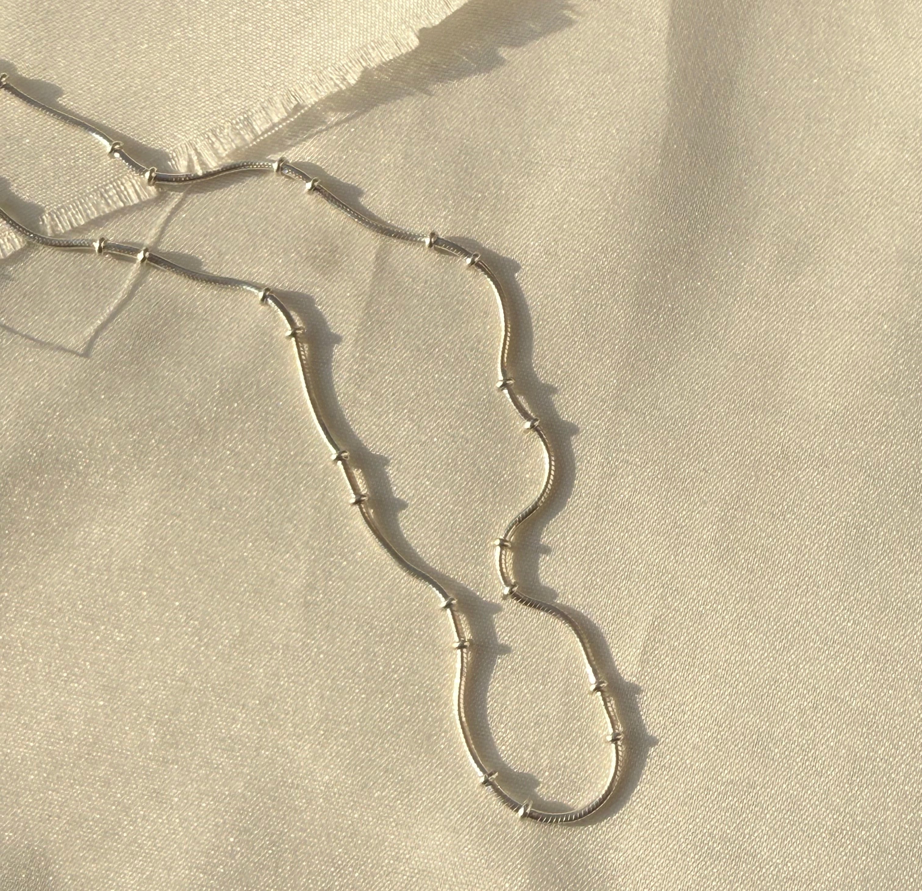 Beads silver chain 18''