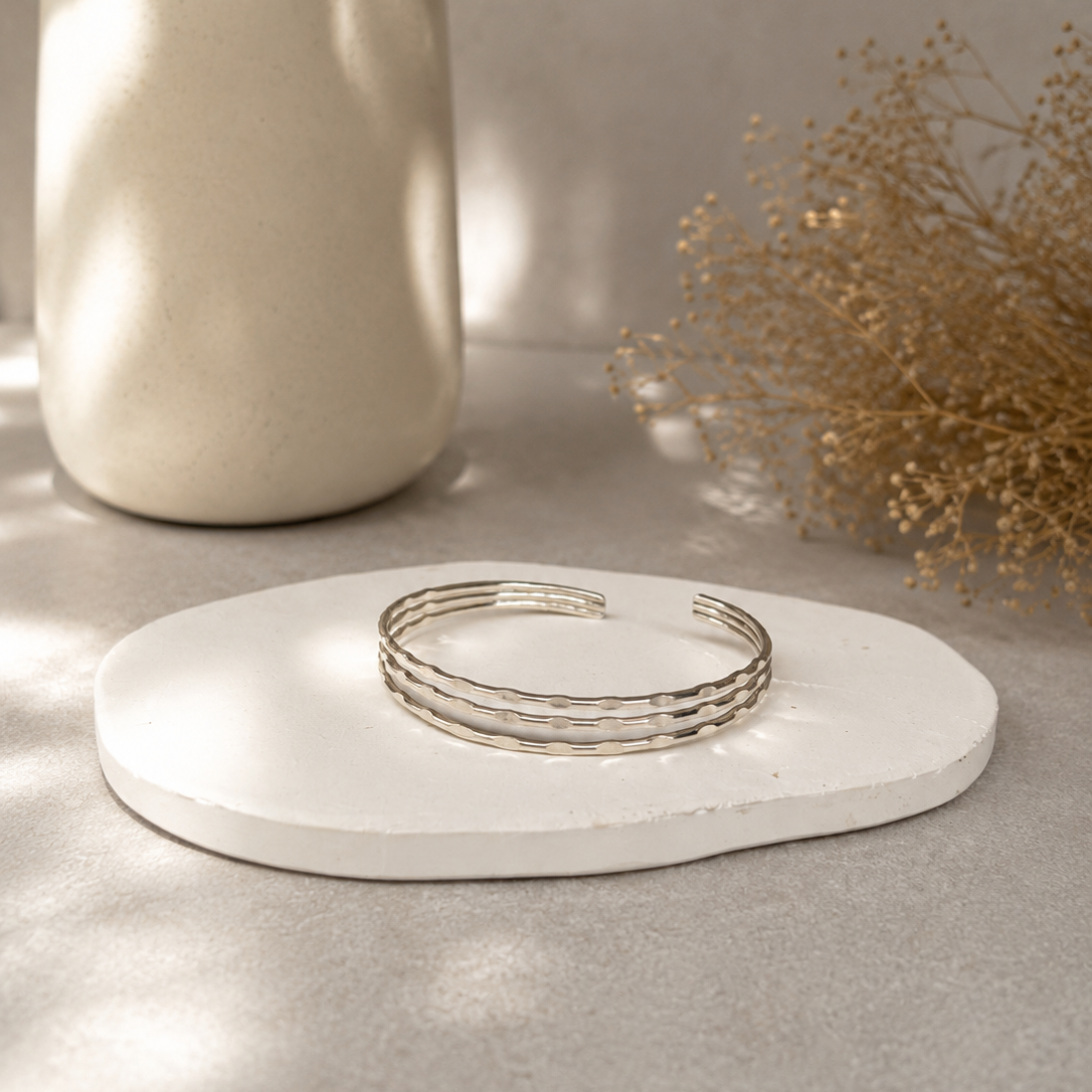 Hammered 3 line bangle