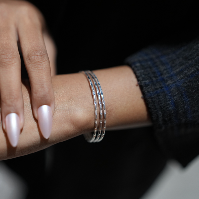 Hammered 3 line bangle