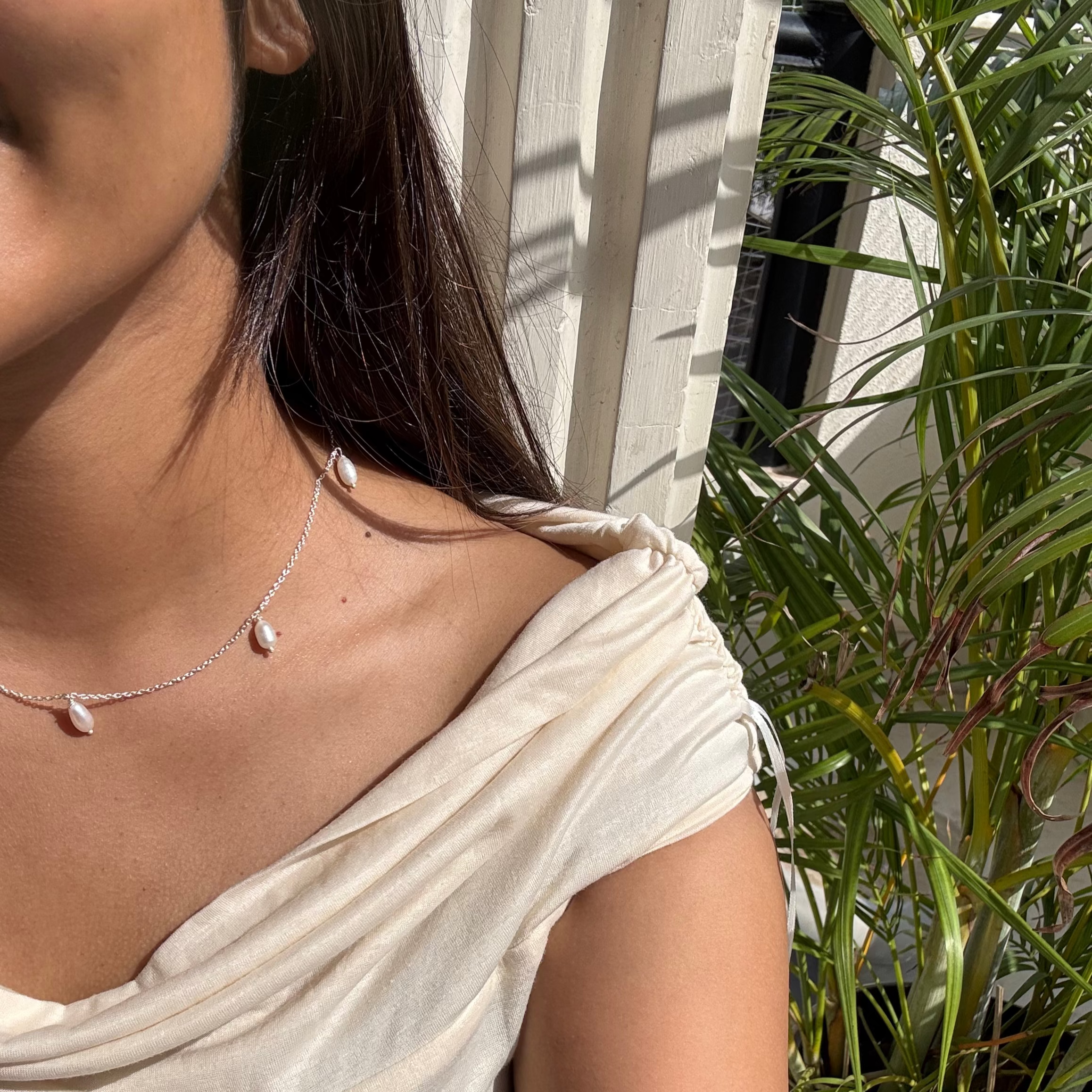 Pearl drop choker