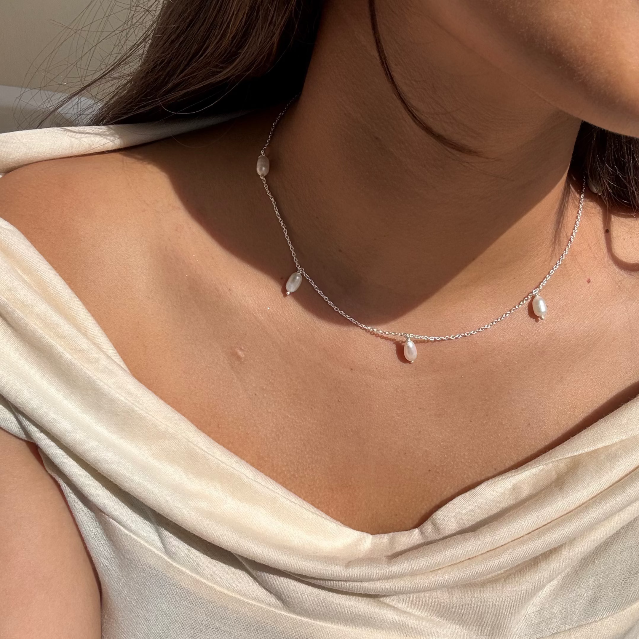Pearl drop choker