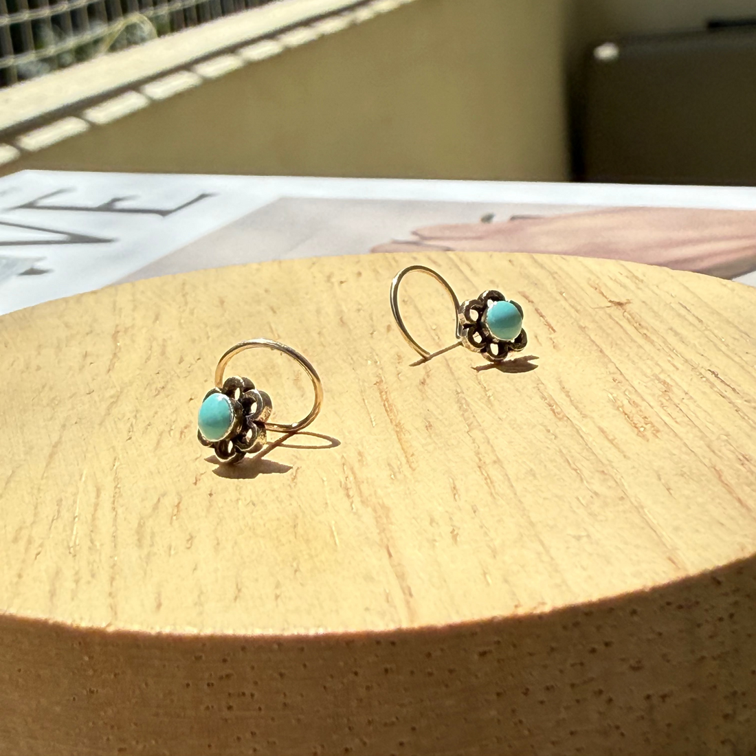 Jasmine pierced nosepin