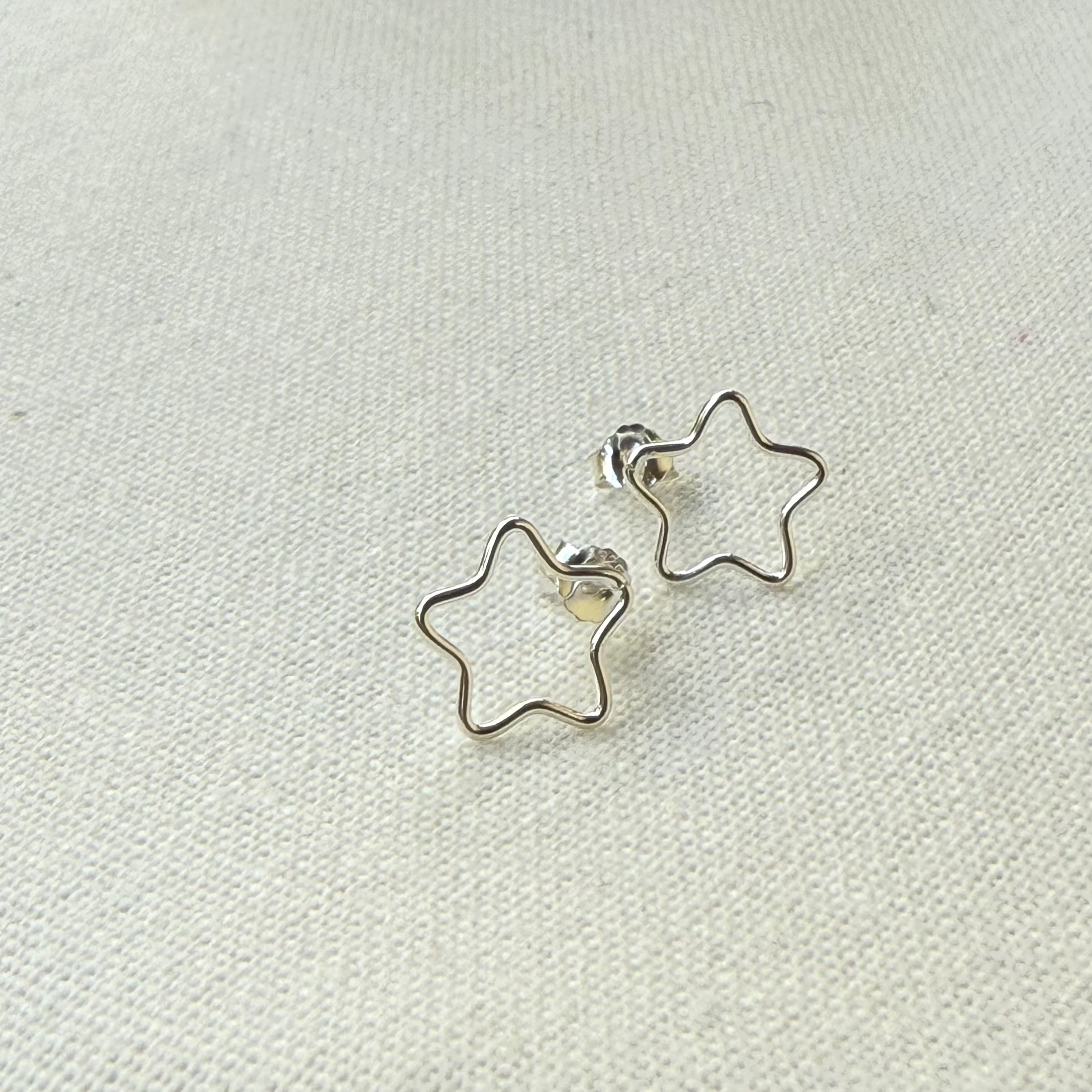 Cutie silver studs