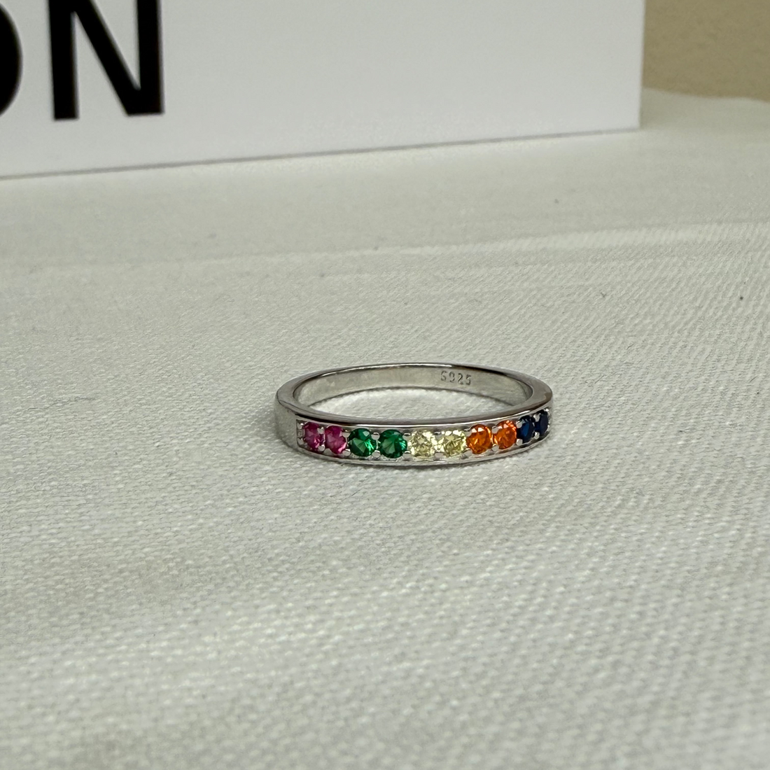 Prism band