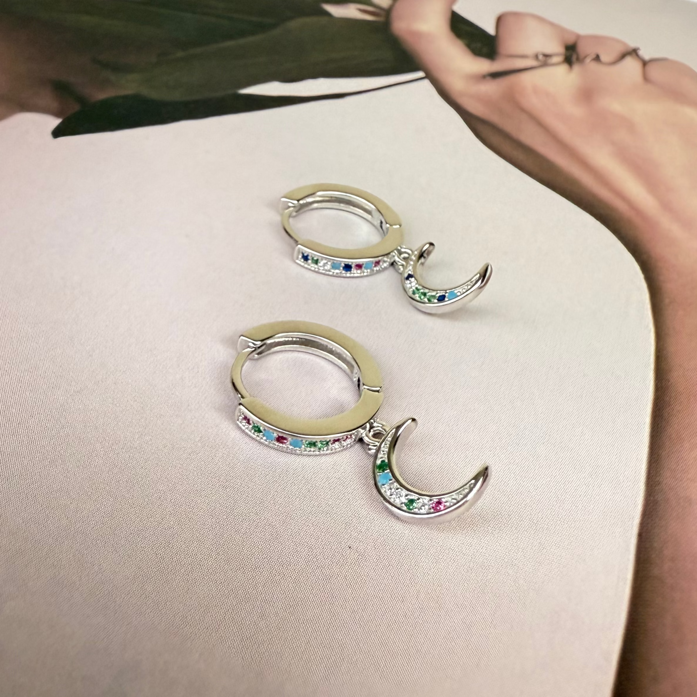 Moon hoops