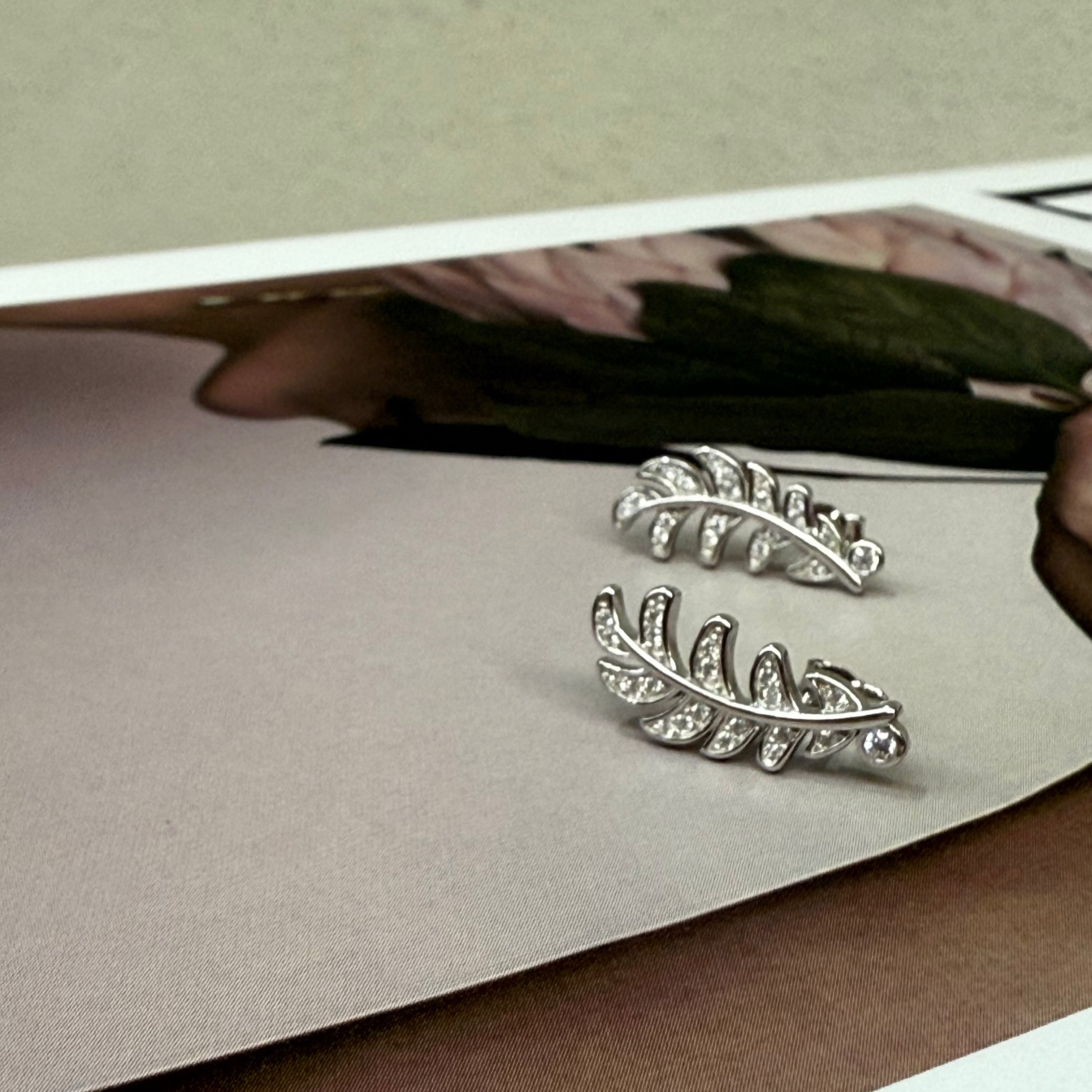 Leaf slider earrings