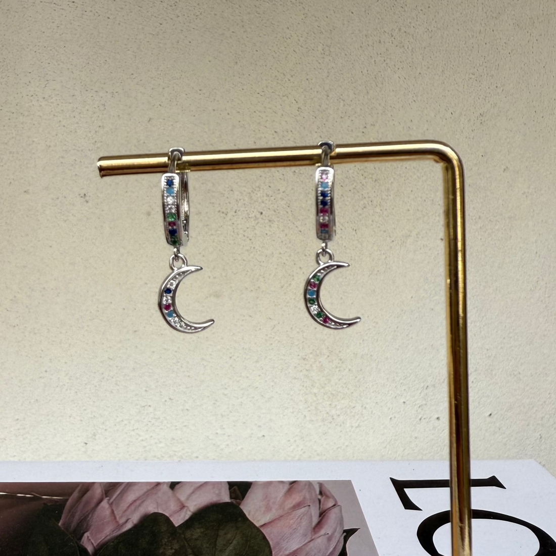 Moon hoops