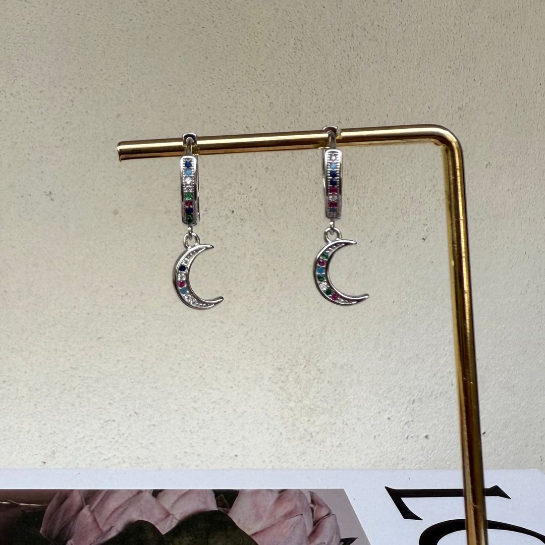 Moon hoops