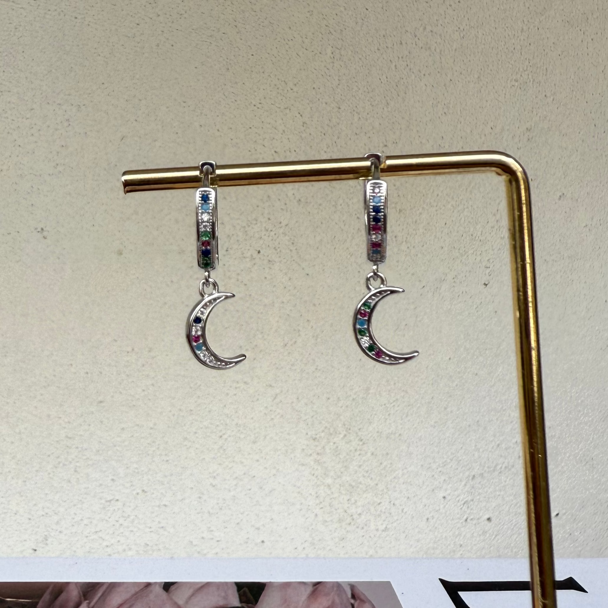 Moon hoops