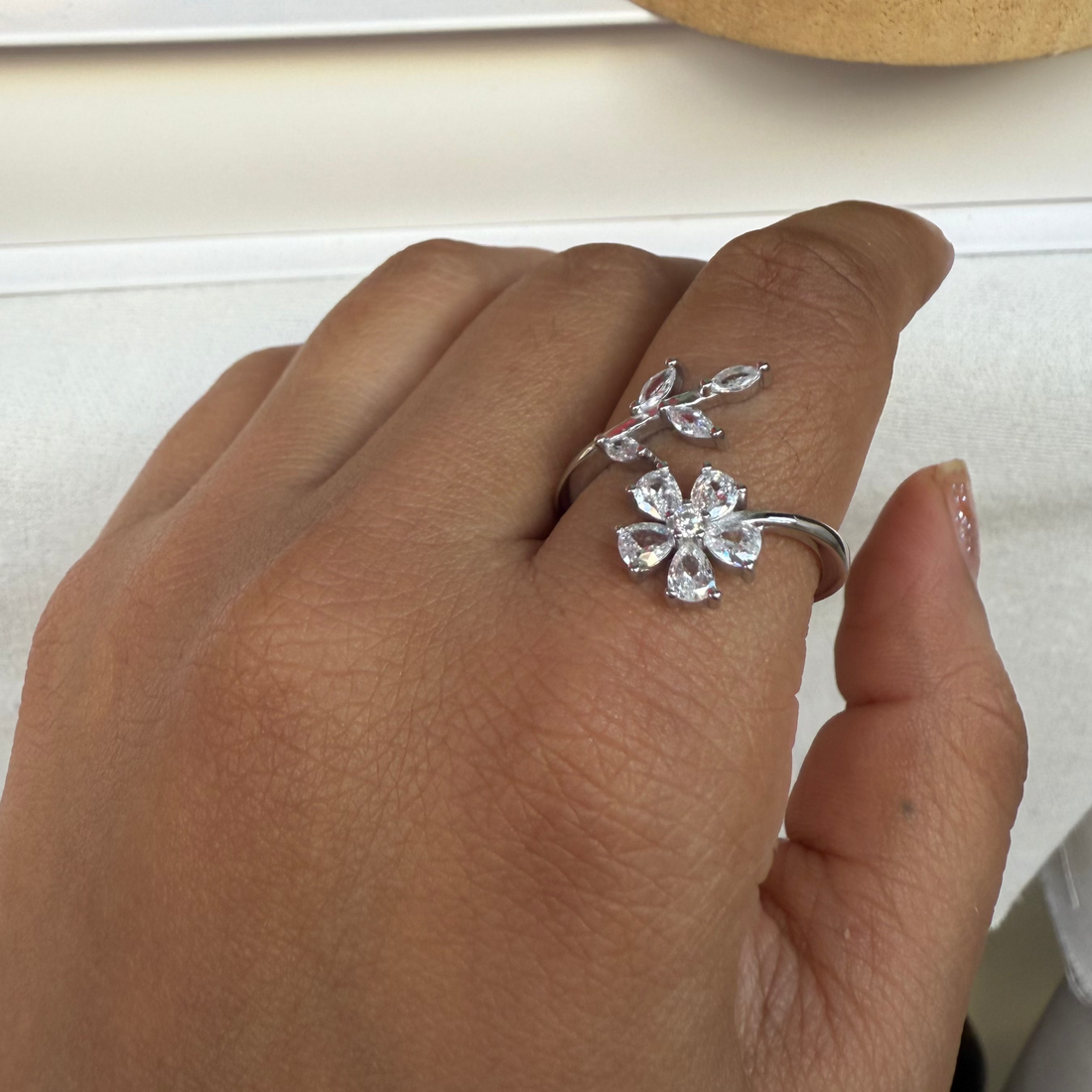Flora ring