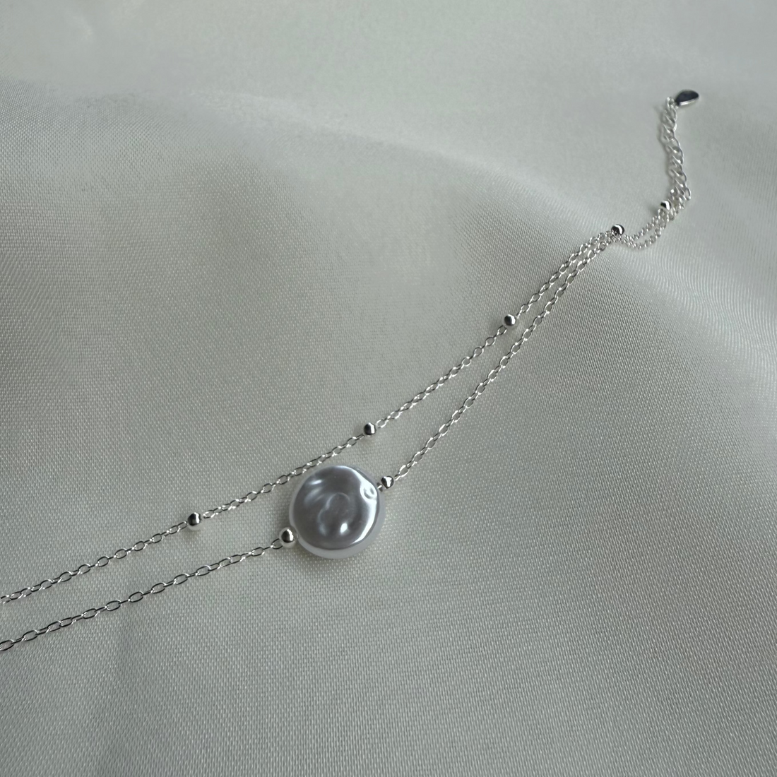 Double layer pearl bracelet