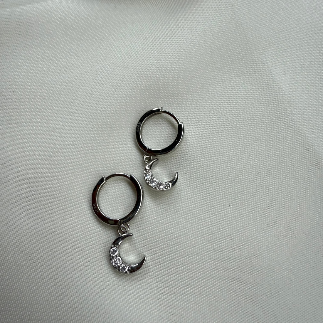 Cz moon hoops