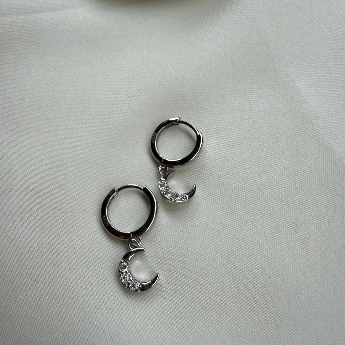Cz moon hoops