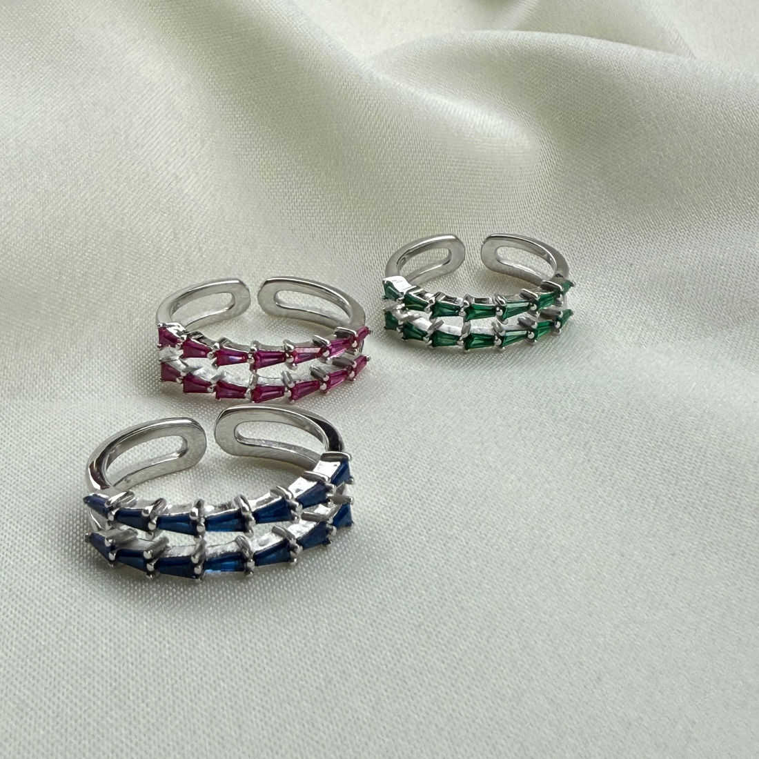 Evaris band rings