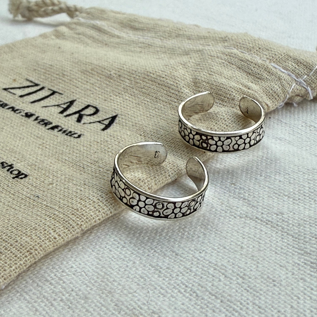 Flower toe ring
