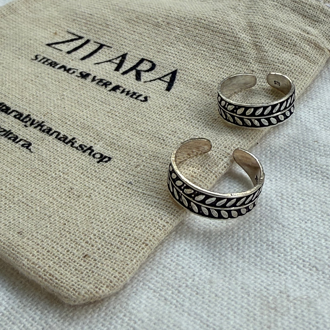 Leaf toe ring