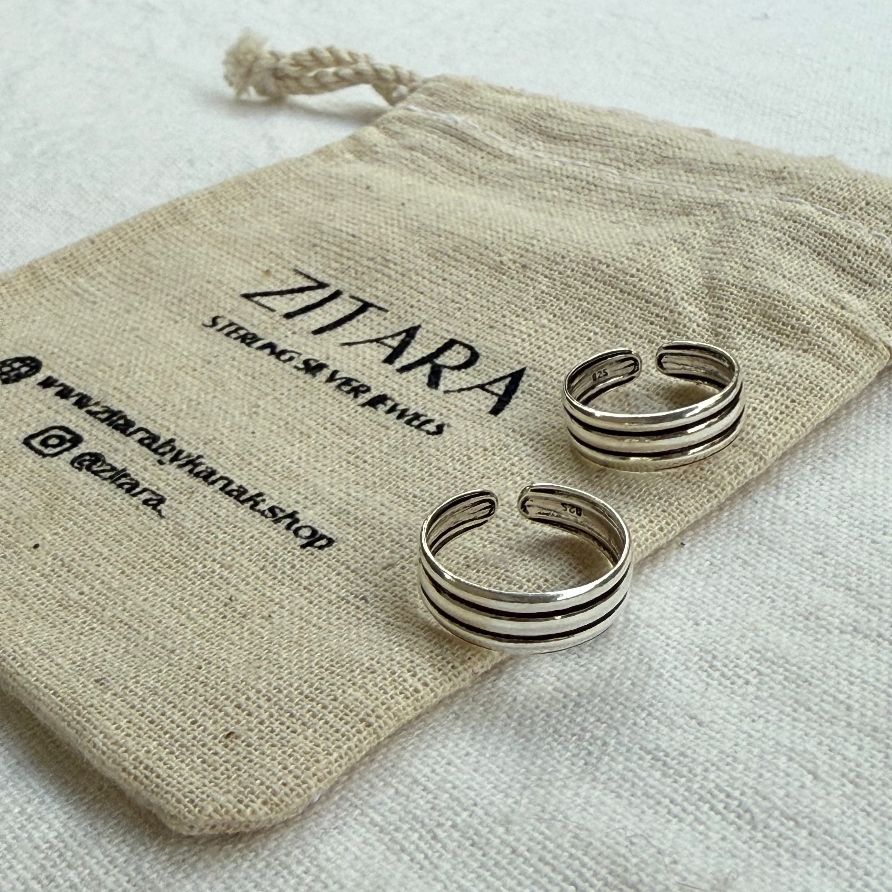 Mira toe ring