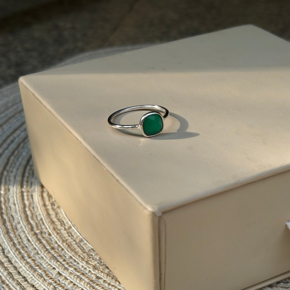 Green calcy ring