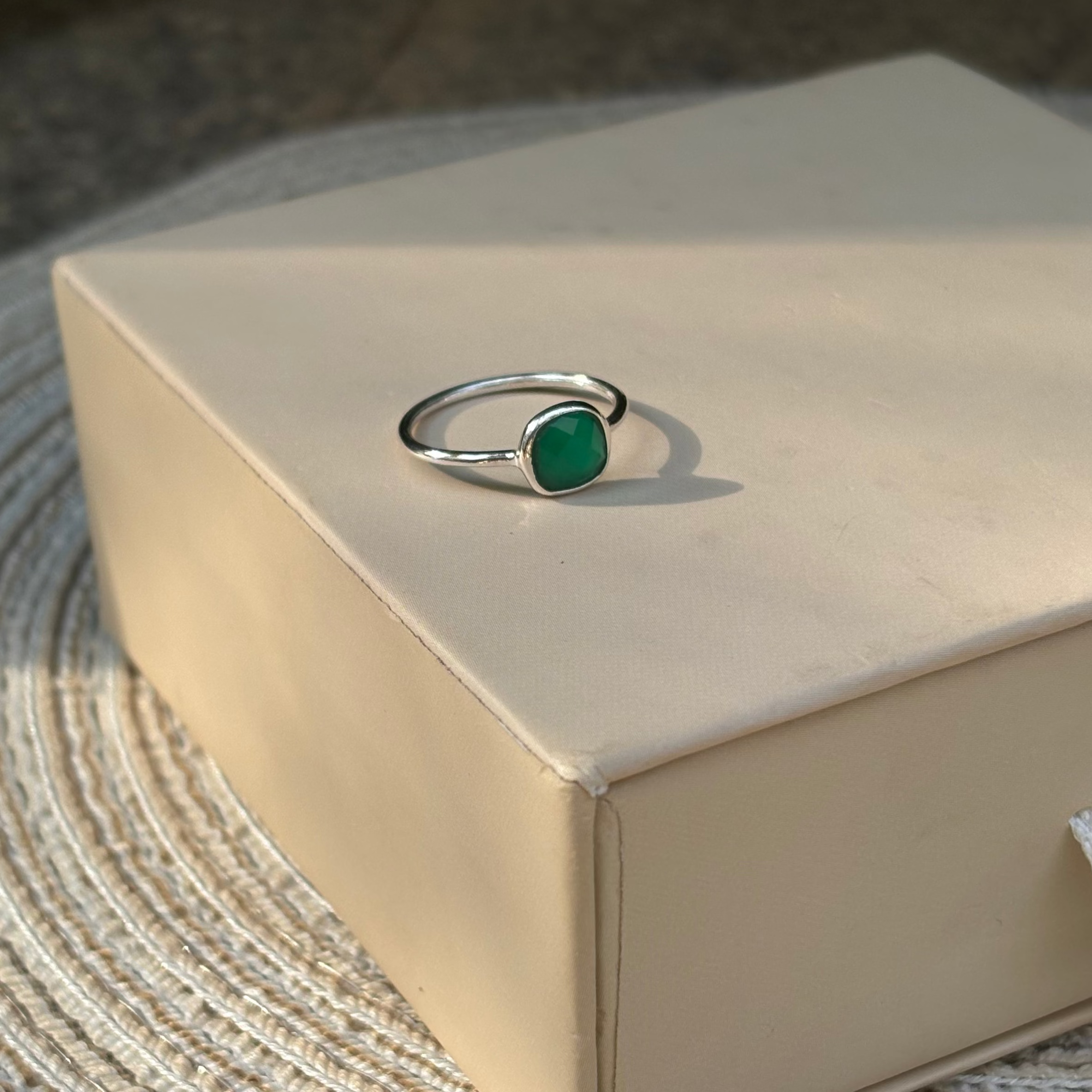 Green calcy ring
