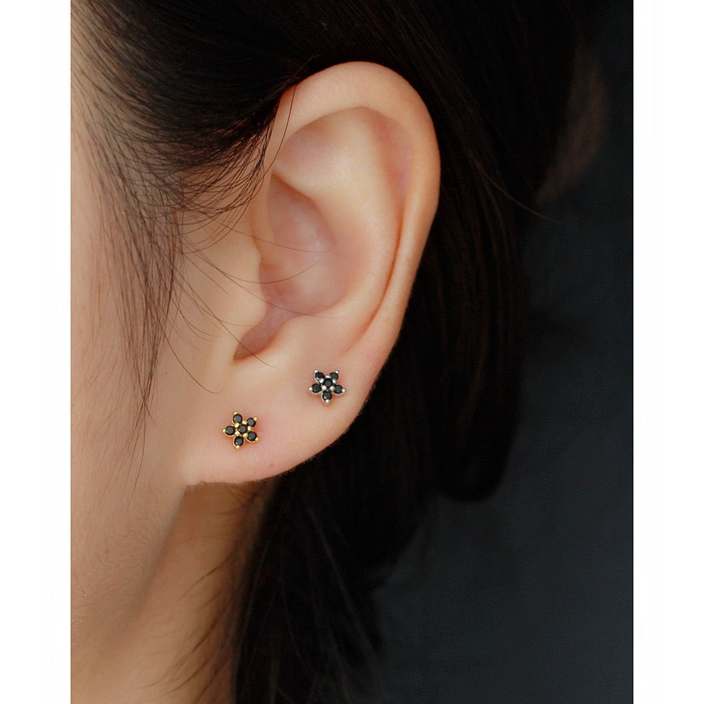 Blue flower flat back studs