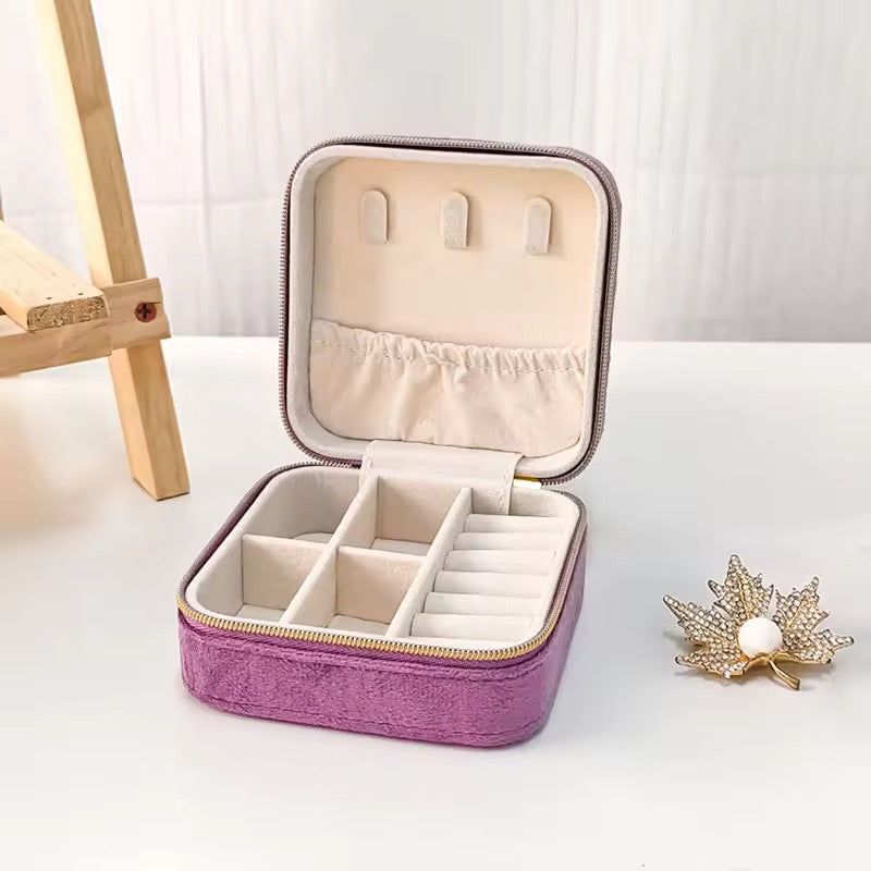 Velvet jewellery box