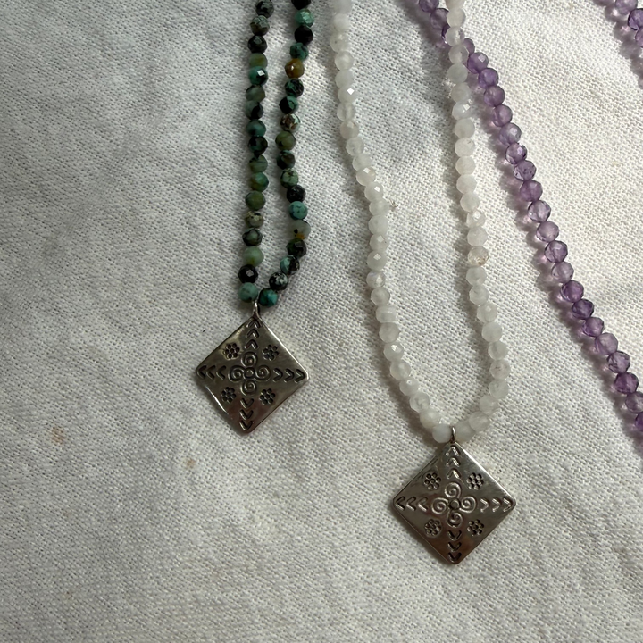 Boho lily beaded necklace