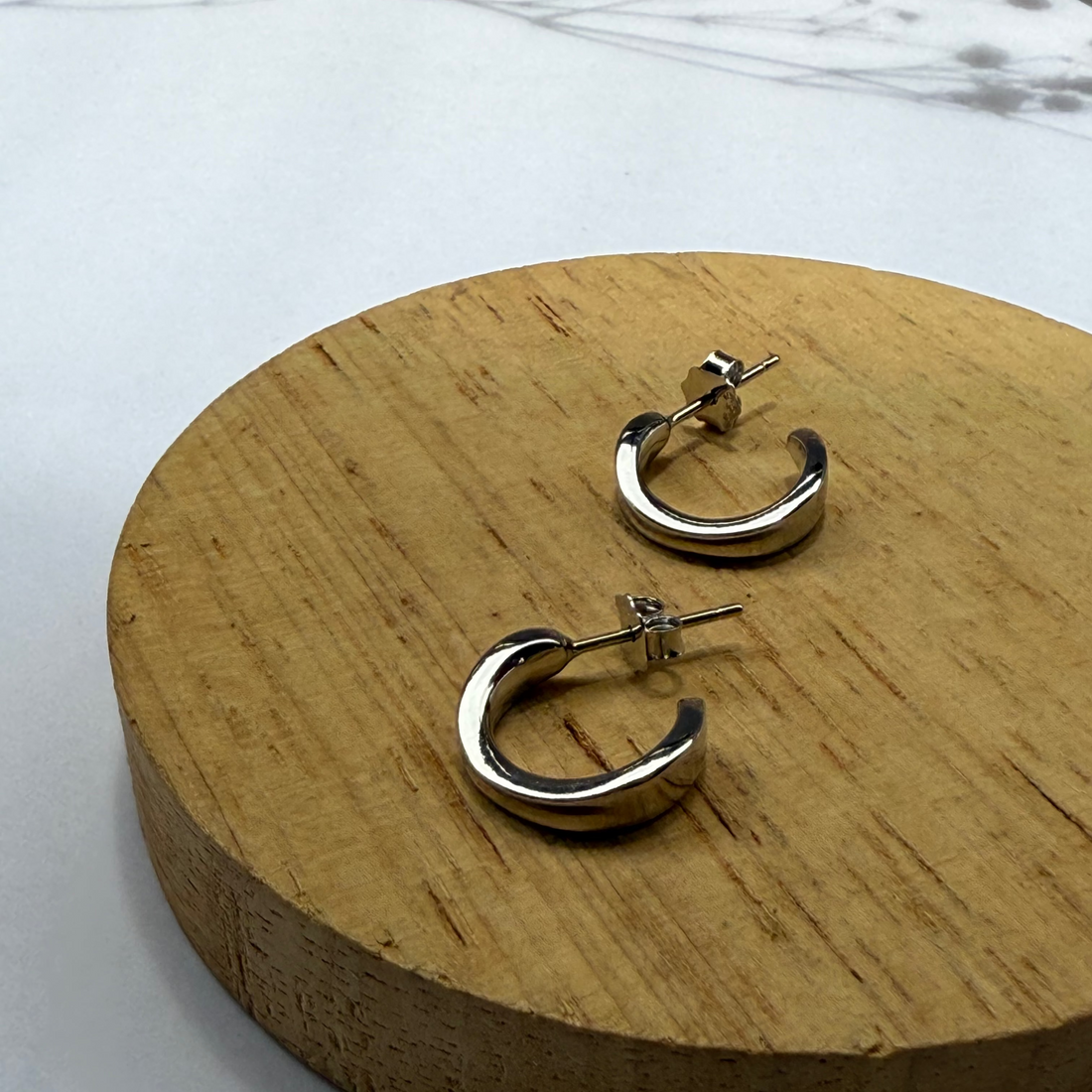 Aure hoops