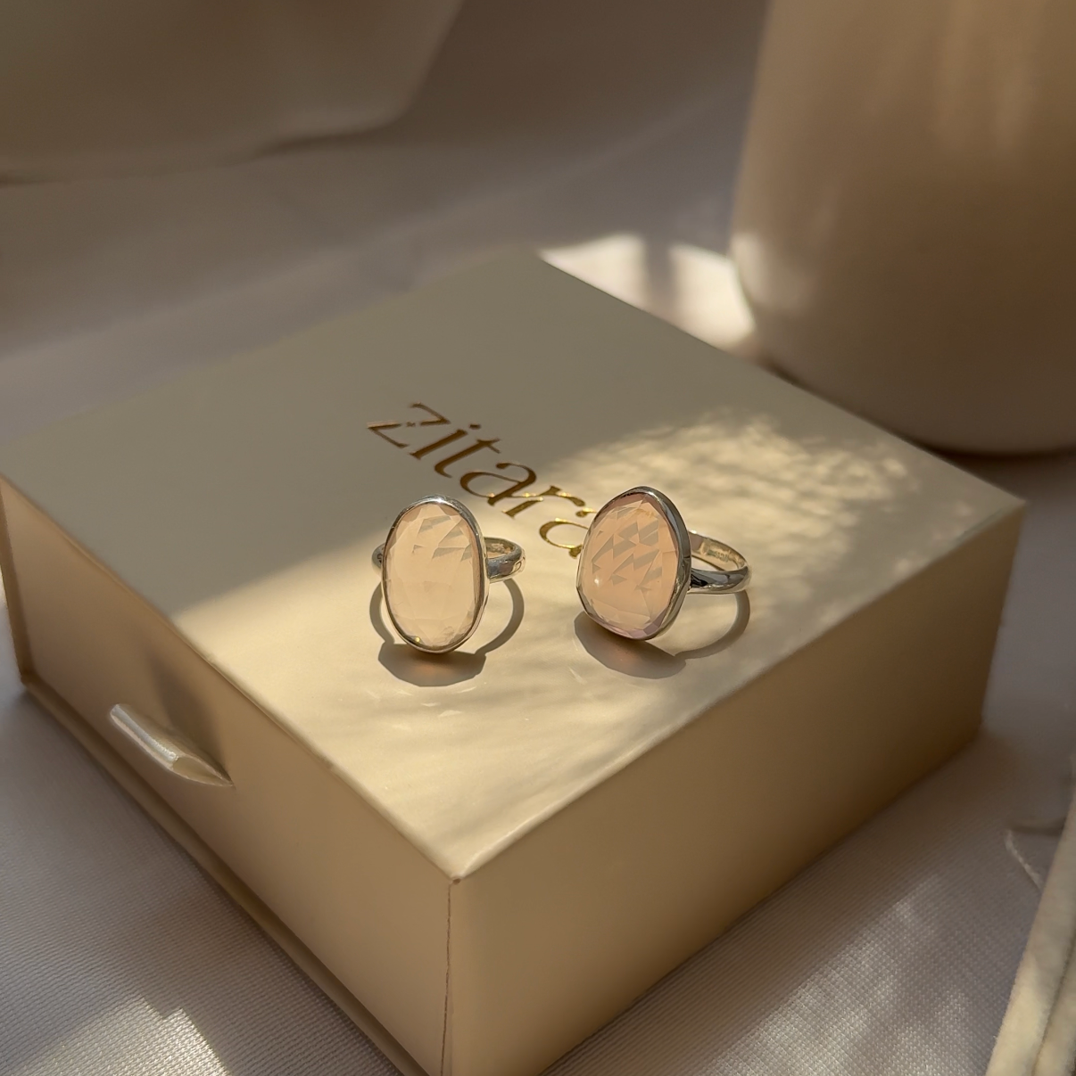 Rose quartz bold ring