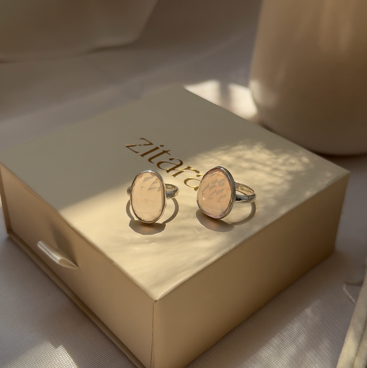 Rose quartz bold ring