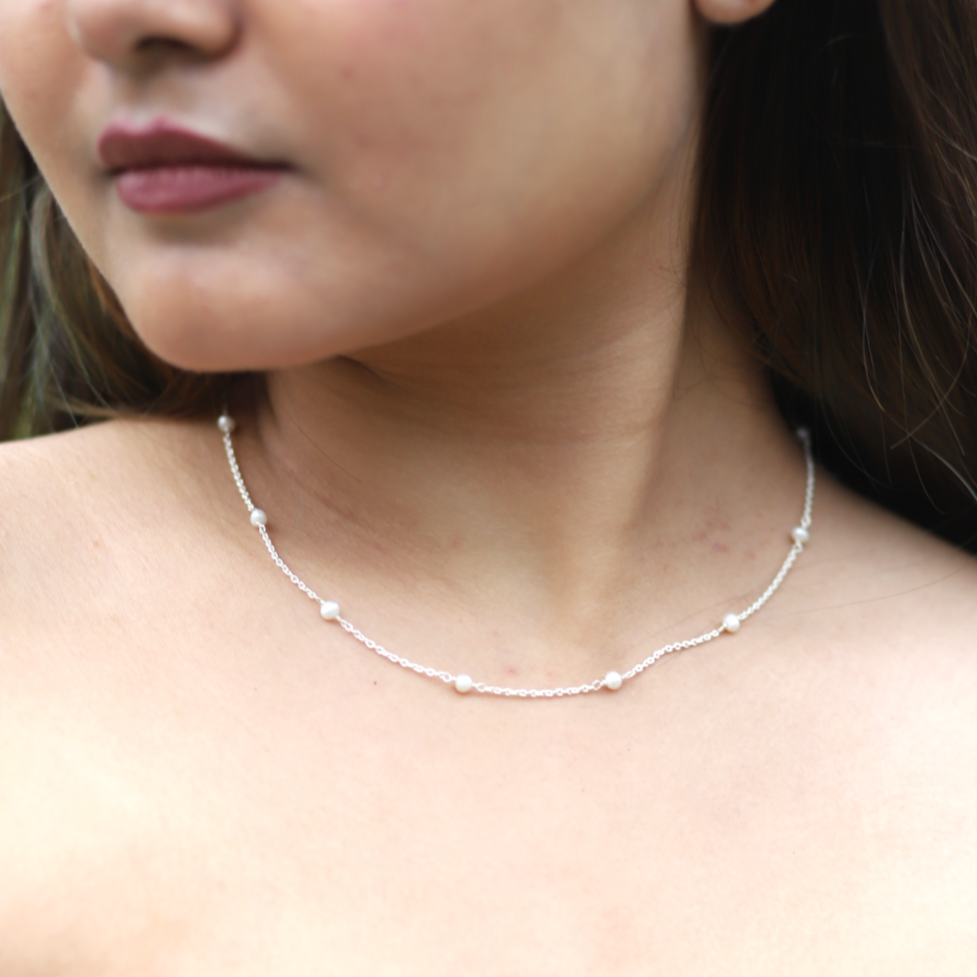 Pearl beads necklace